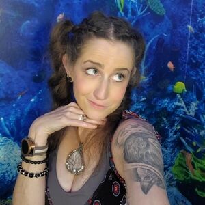 👋🏻👋🏻Meet your Seller!!